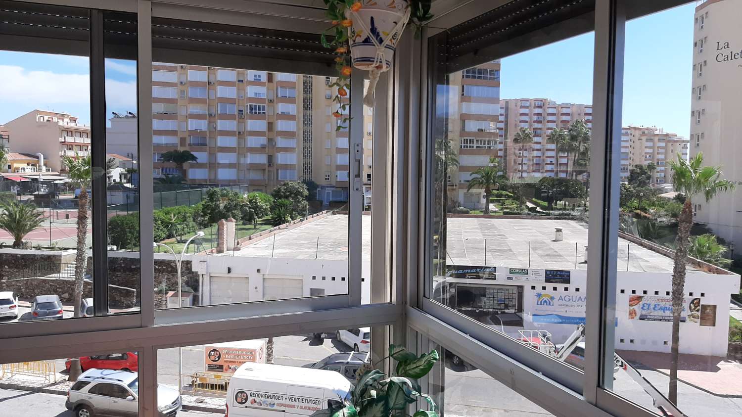 DOS DORMTIORIOS 1 baño y amplia terraza con vistas a la playa y el mar