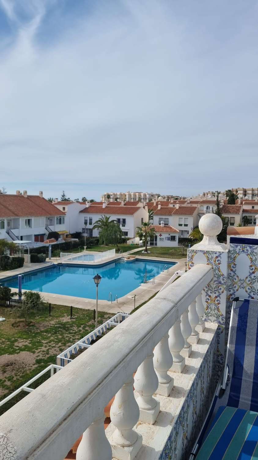 Spacieux et pratique avec 3 chambres 2 salles de bain à Pueblo ANDaluz