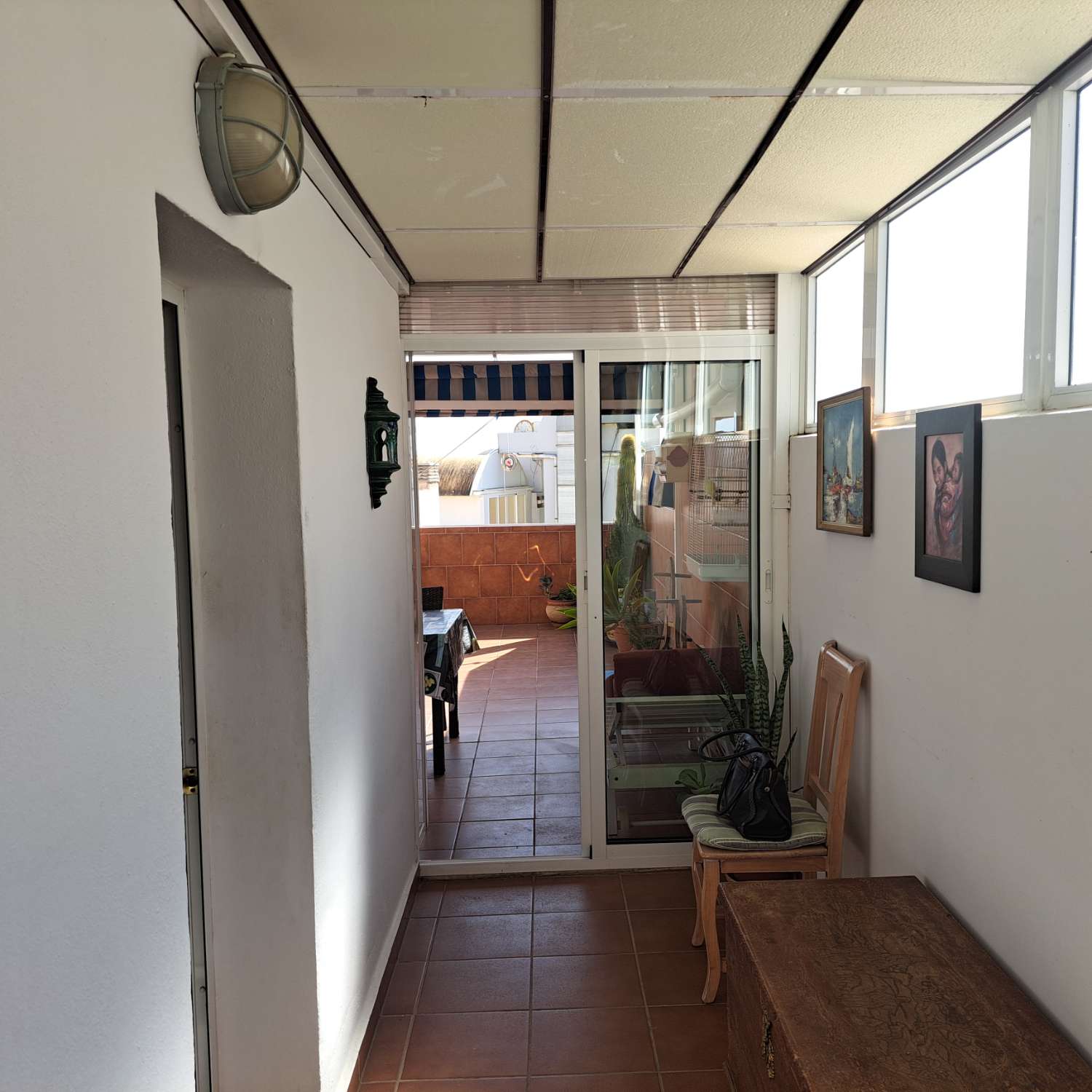 Tres dormitorios dos baños terraza y garaje cerrado doble