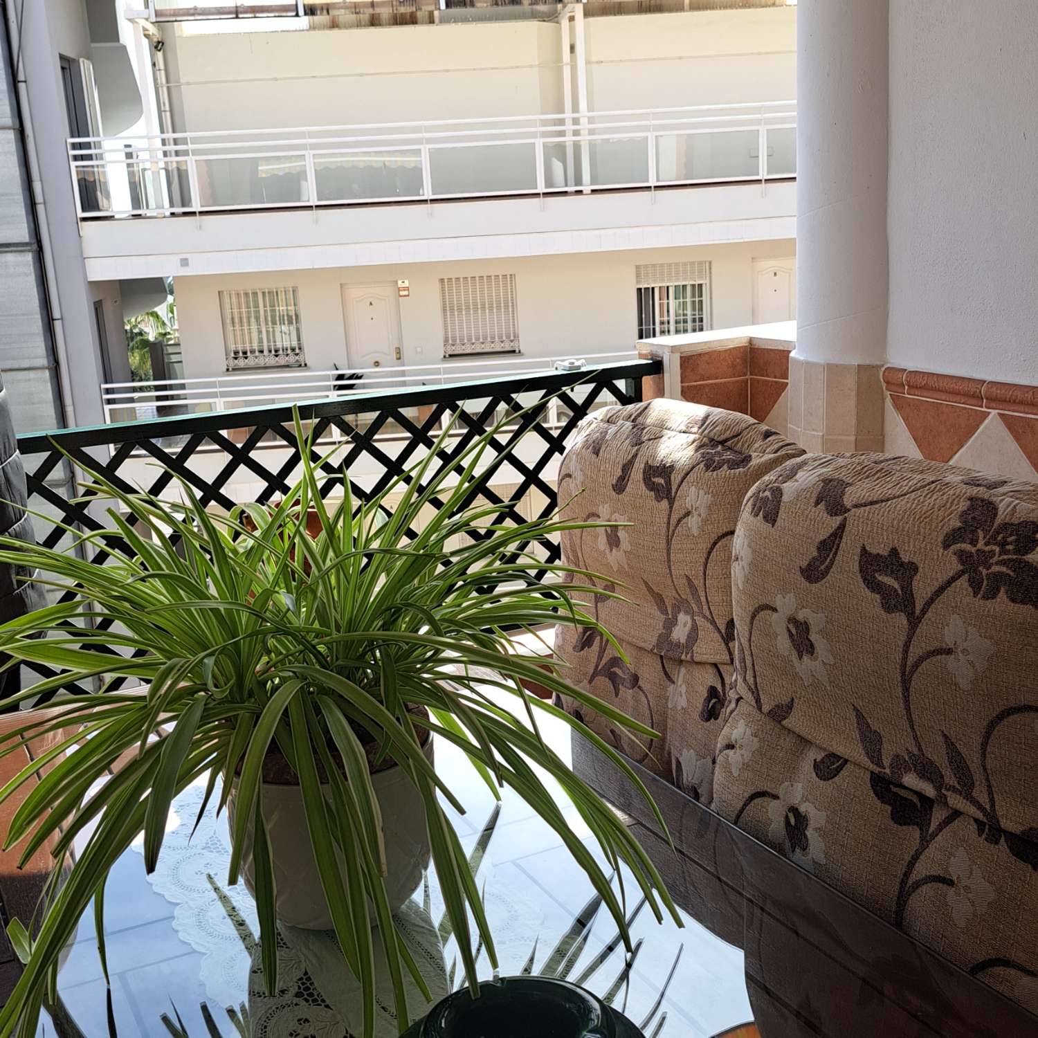 Tres dormitorios dos baños terraza y garaje cerrado doble