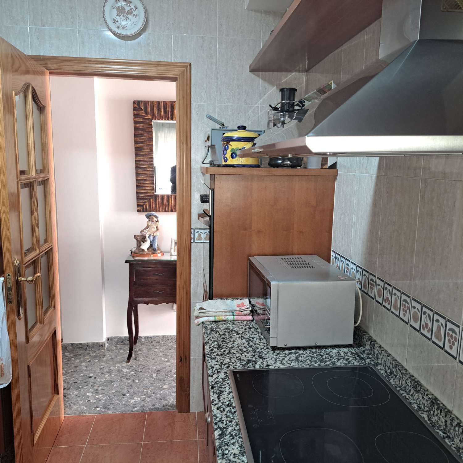 Tres dormitorios dos baños terraza y garaje cerrado doble