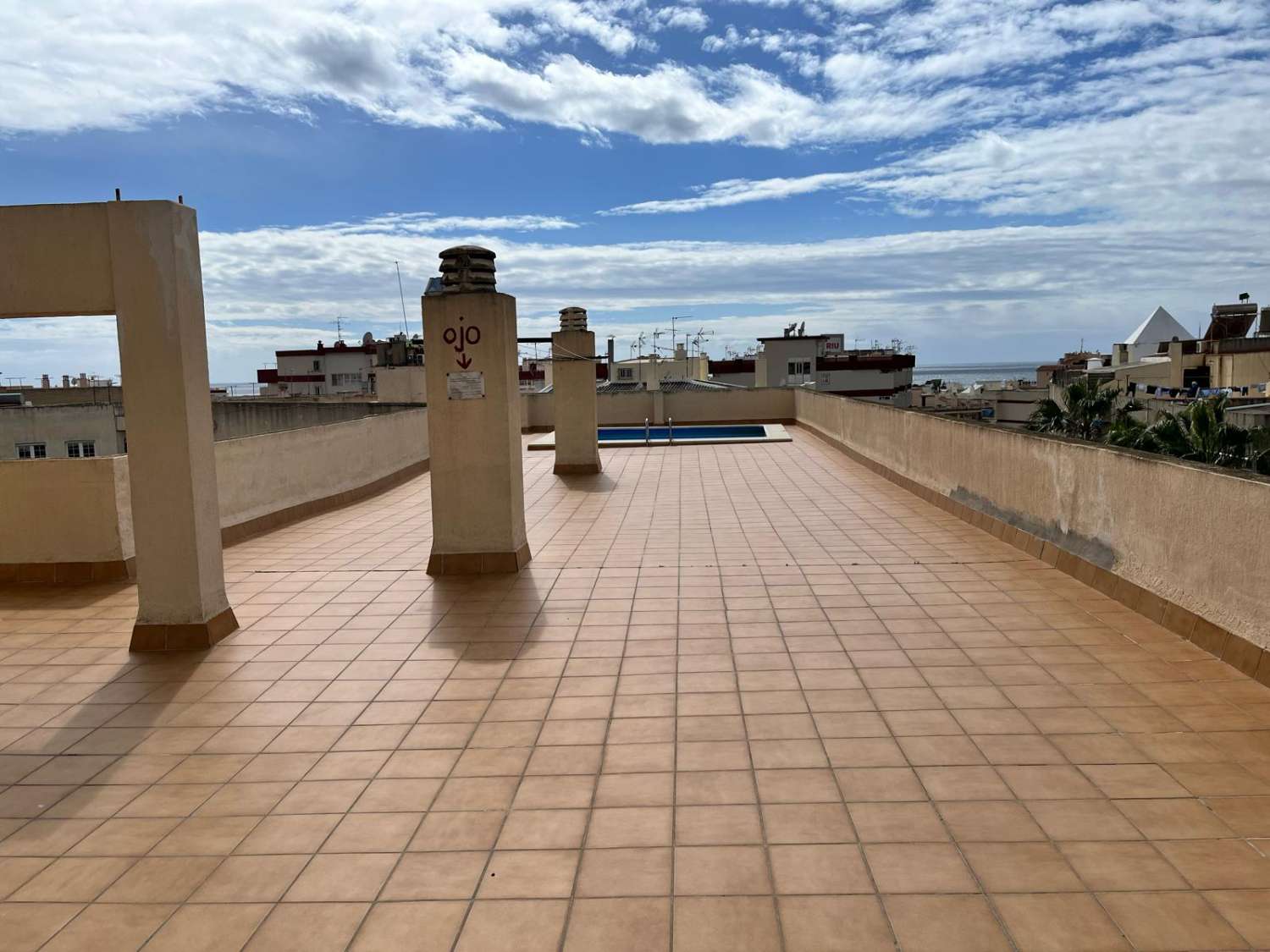 Renovated 2 bedrooms 1 bathroom terrace and pool