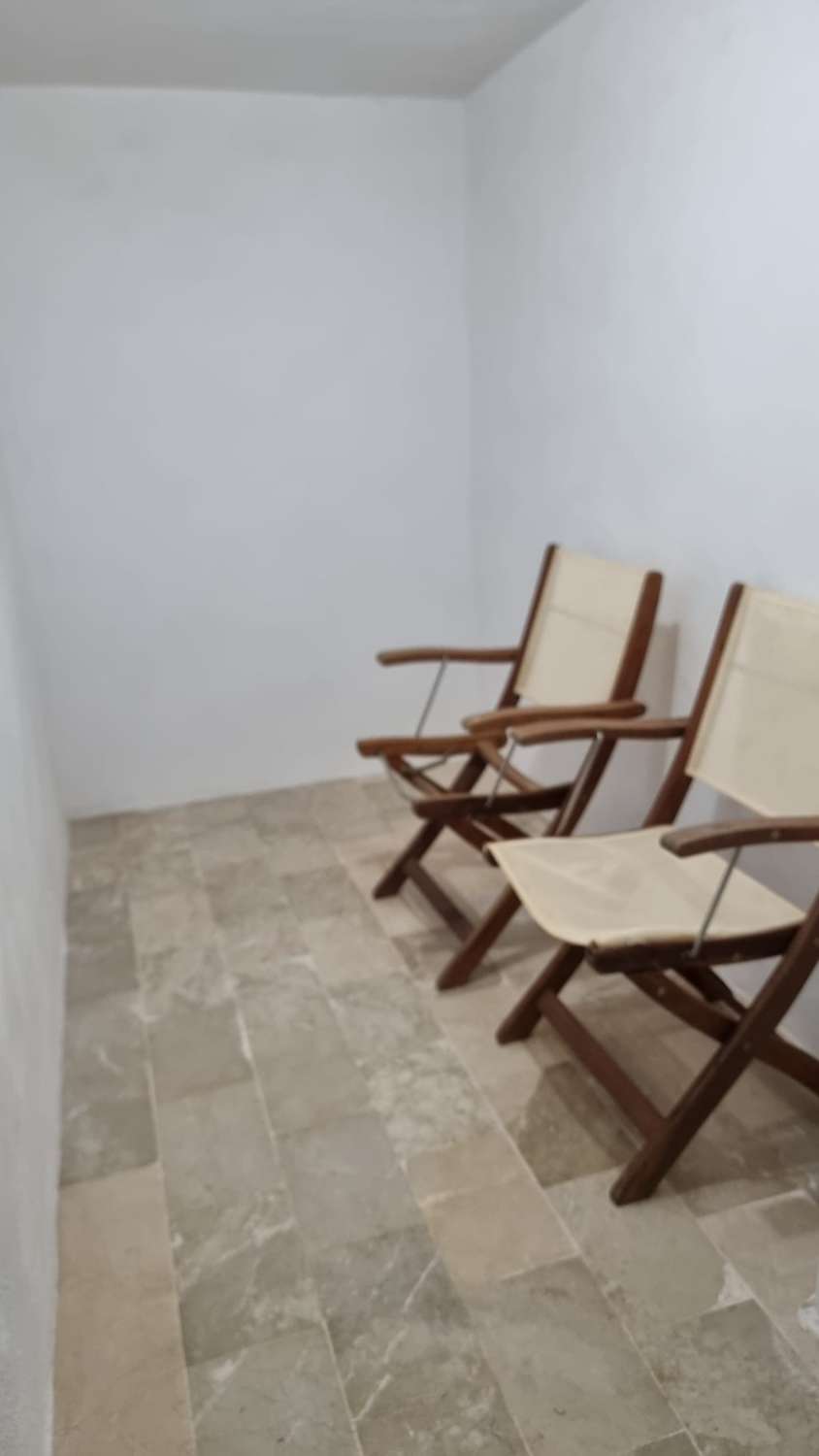 شقة للبيع في Torrox Costa