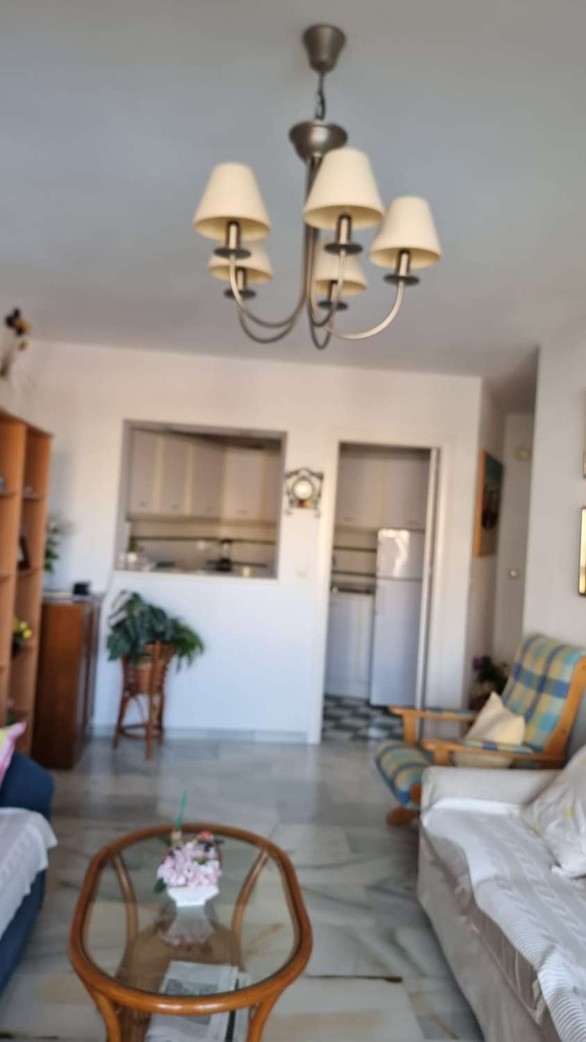 شقة للبيع في Torrox Costa