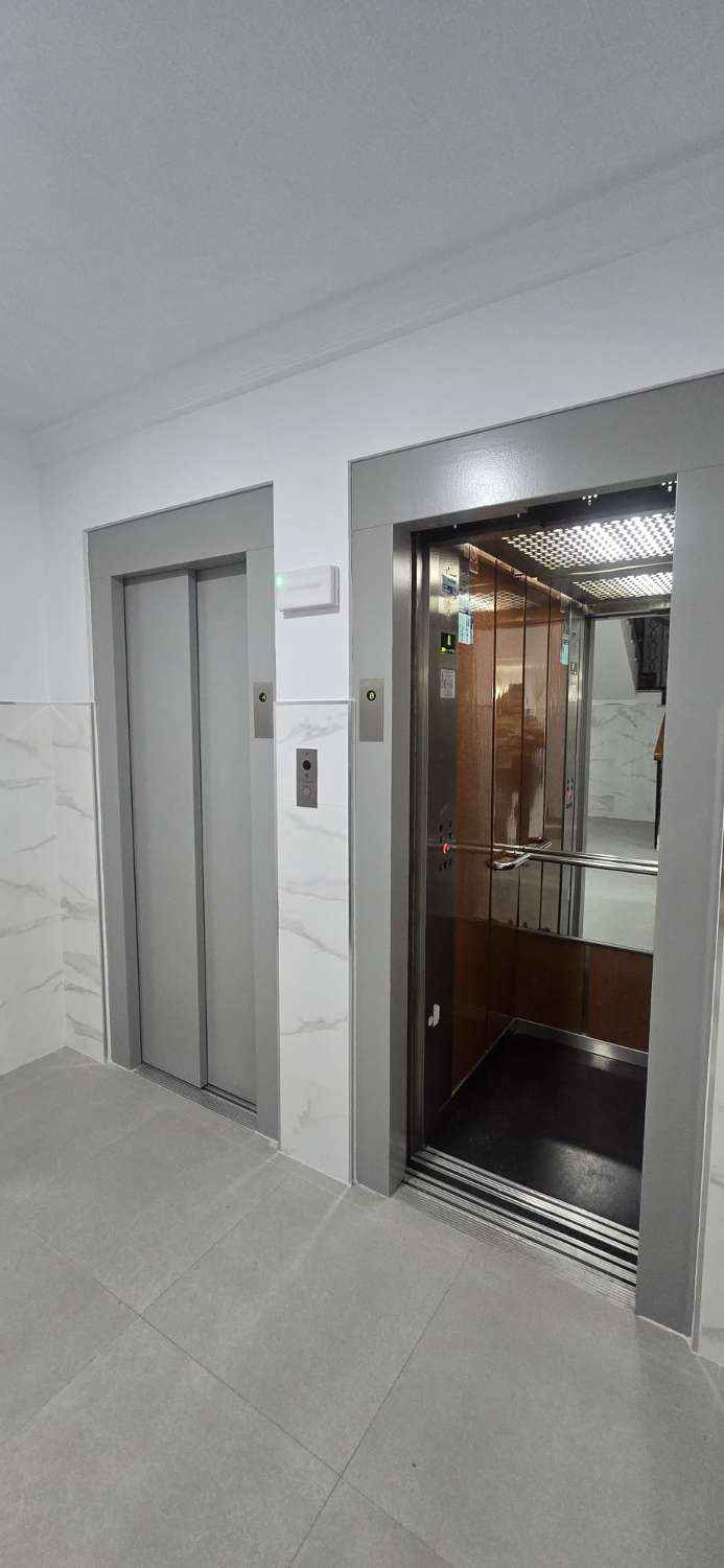 TRES DORMITORIOS , BAÑO Y GARAJE