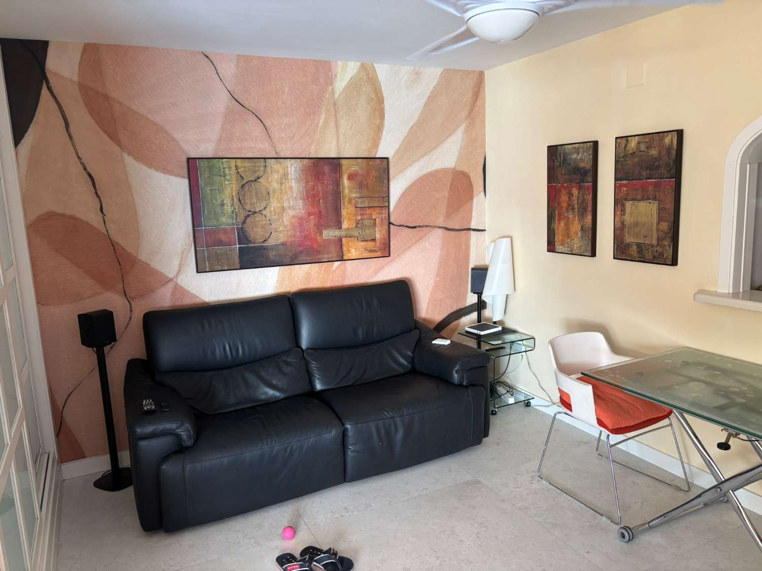 DUE CAMERE DA LETTO PIÙ GARAGE FRONTE MARE