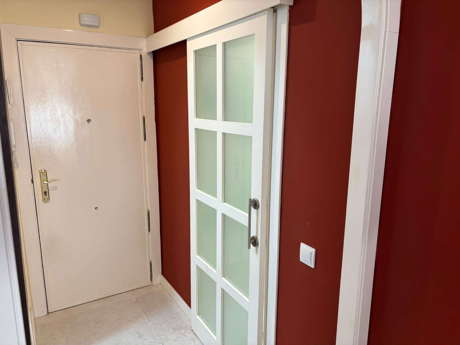 DUE CAMERE DA LETTO PIÙ GARAGE FRONTE MARE