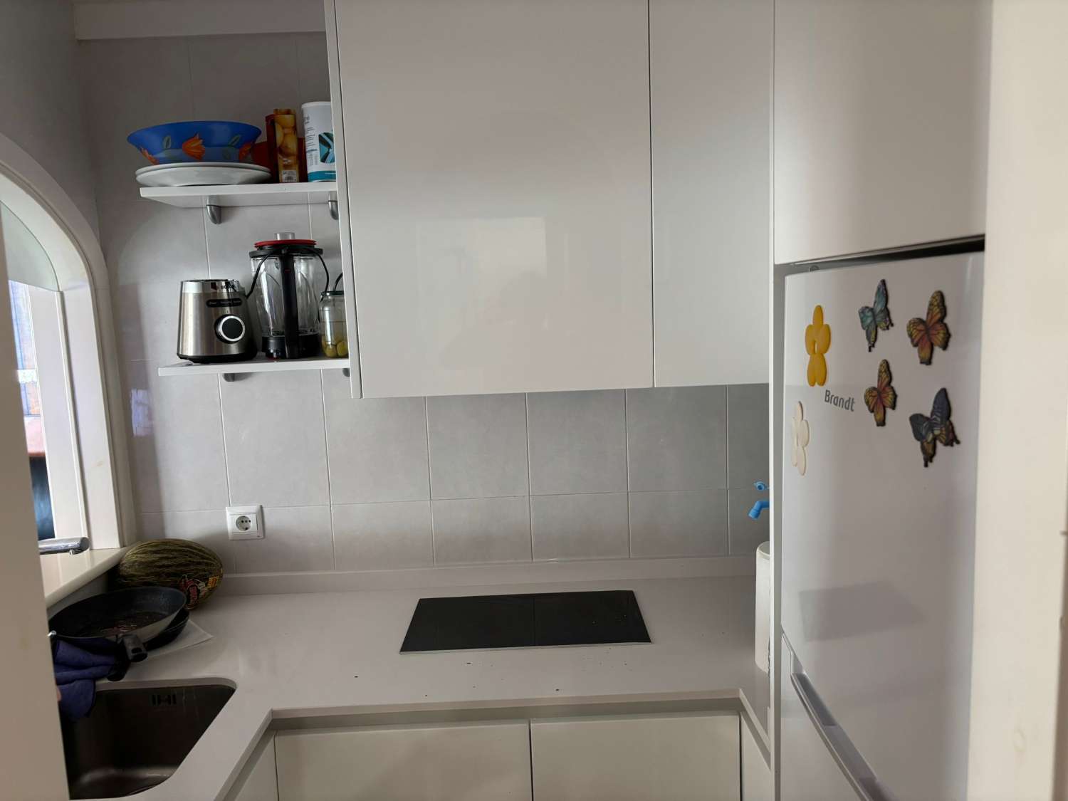 DUE CAMERE DA LETTO PIÙ GARAGE FRONTE MARE