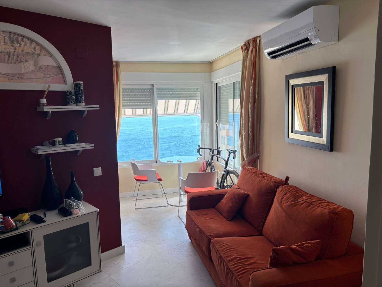 DUE CAMERE DA LETTO PIÙ GARAGE FRONTE MARE