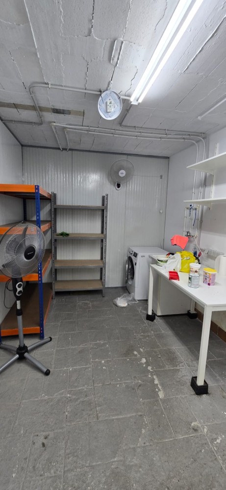 CASA CON PISCINA PRIVATA E PARCHEGGIO