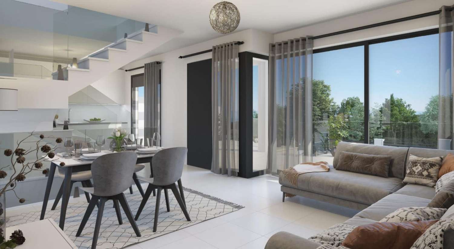 VIER SCHLAFZIMMER, ZWEI BADEZIMMER UND POOL IN NERJA