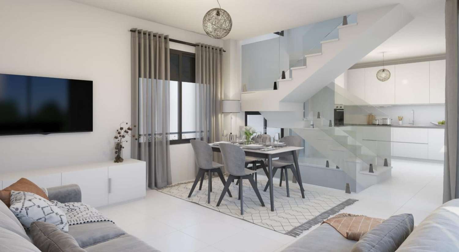 VIER SCHLAFZIMMER, ZWEI BADEZIMMER UND POOL IN NERJA