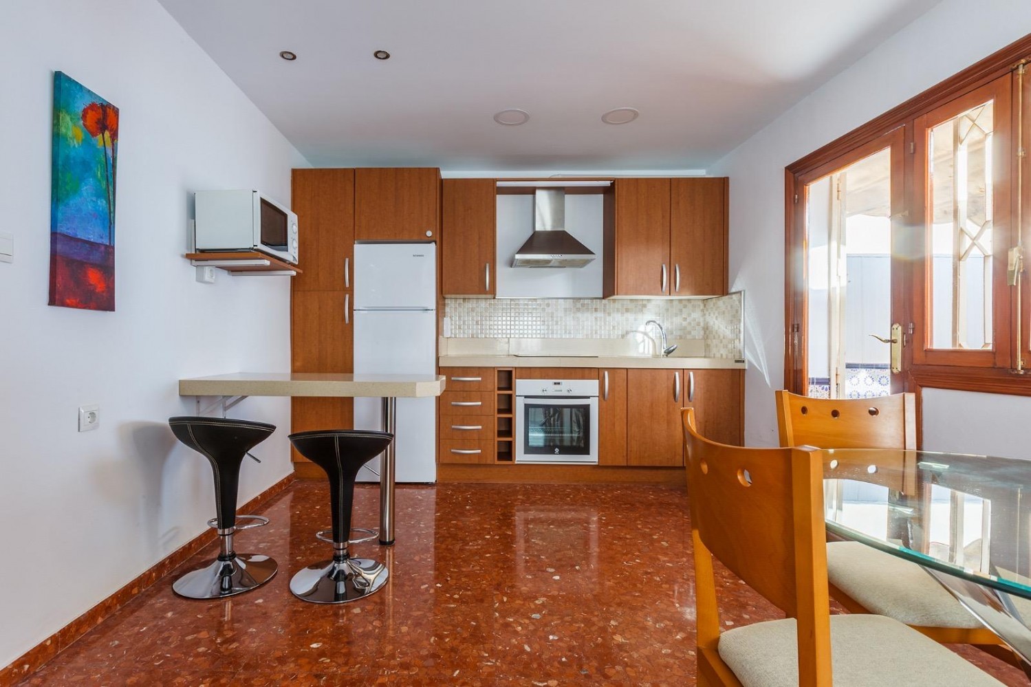 ET SOVEROM I CALETA DE VELEZ PÅ STRANDFORDEN