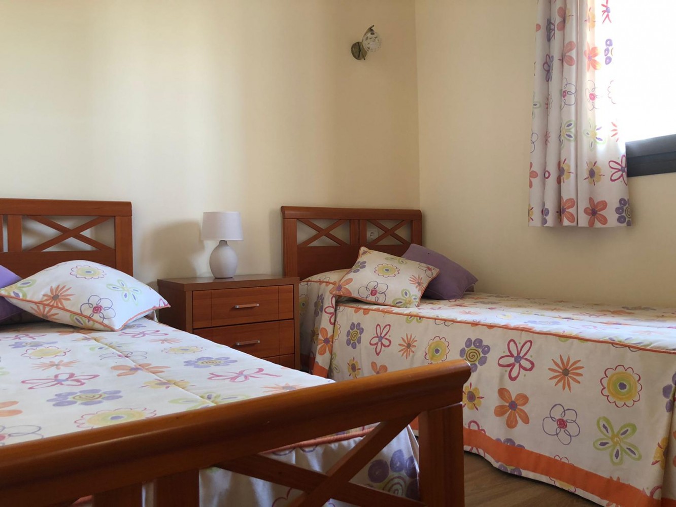 TRE SOVEROM, TO BAD, PLUSS SVØMMEBASSENG