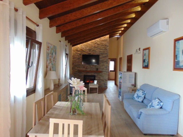 TRE SOVEROM, TO BAD, PLUSS SVØMMEBASSENG