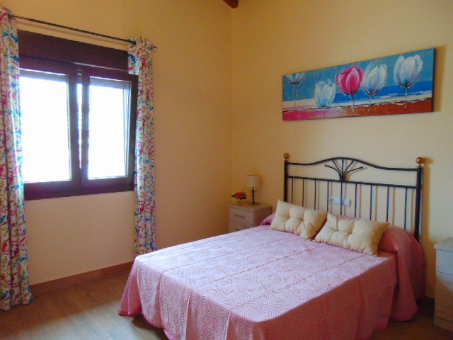 TRE SOVEROM, TO BAD, PLUSS SVØMMEBASSENG