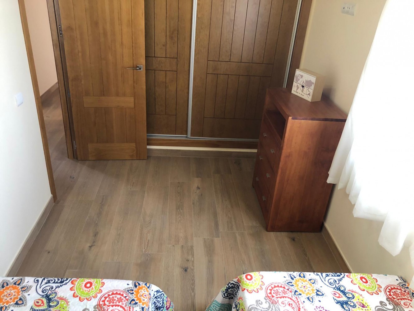 TRE SOVEROM, TO BAD, PLUSS SVØMMEBASSENG