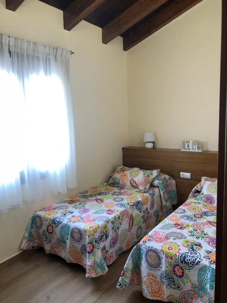 TRE SOVEROM, TO BAD, PLUSS SVØMMEBASSENG