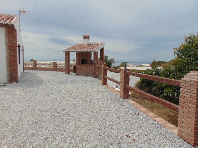 TRE SOVEROM, TO BAD, PLUSS SVØMMEBASSENG