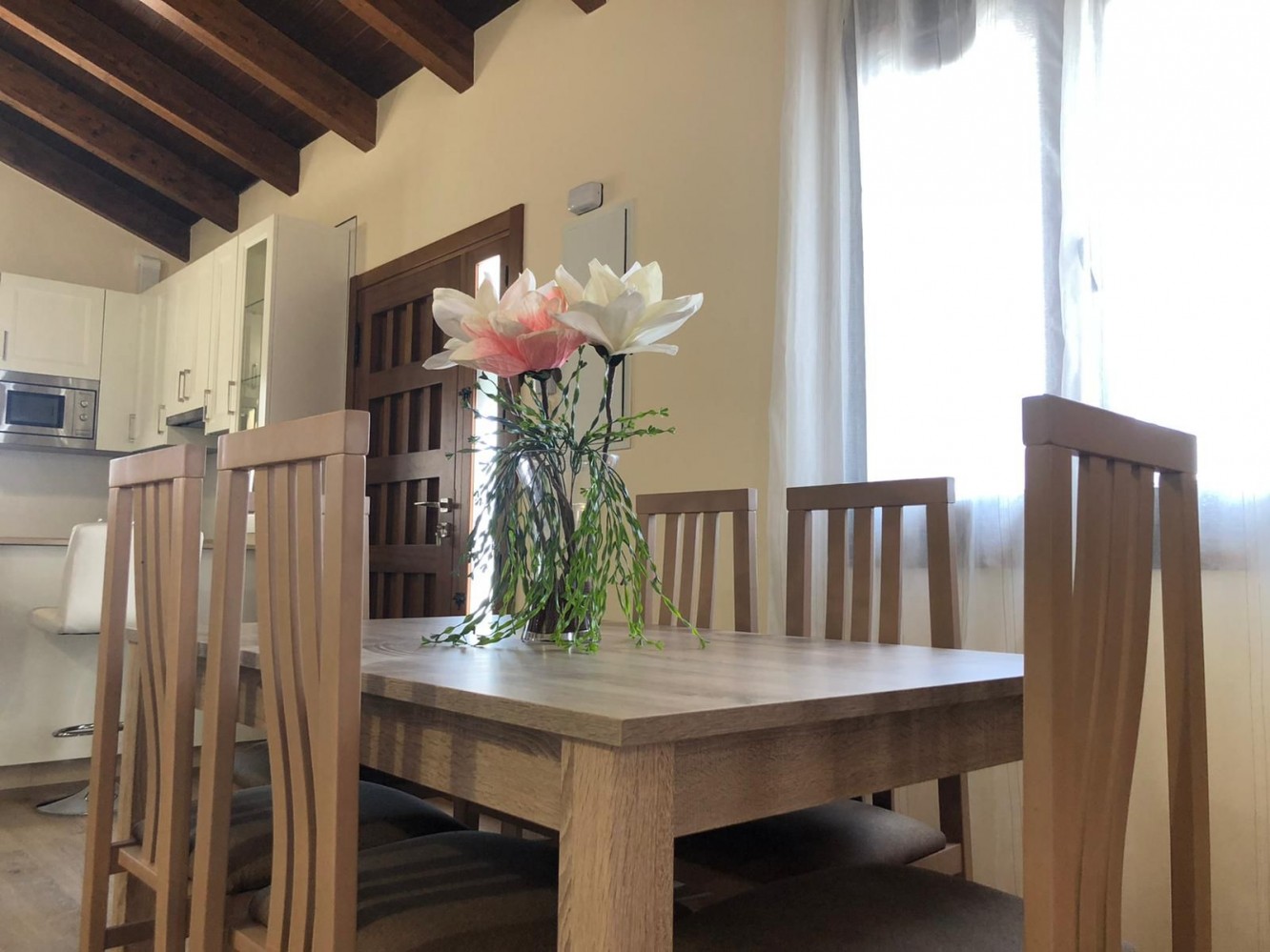 TRE SOVEROM, TO BAD, PLUSS SVØMMEBASSENG