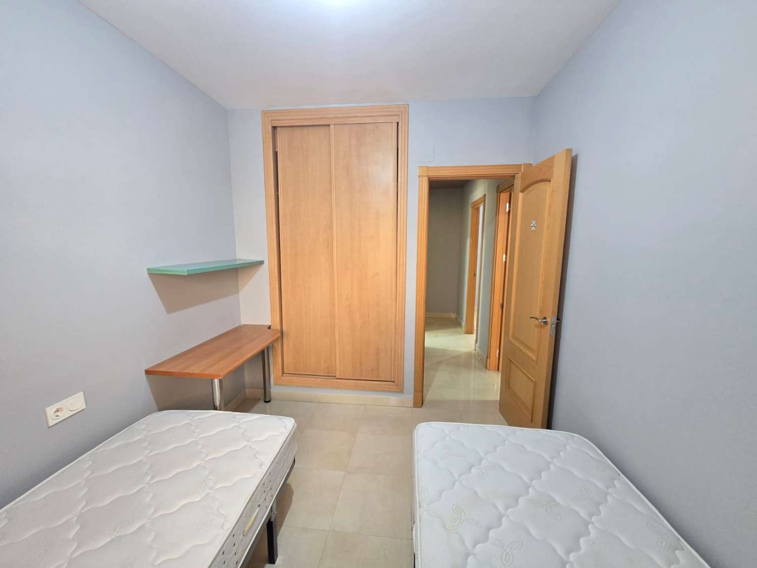 TRES DORMITORIOS DOS BAÑOS Y AMPLIO PATIO