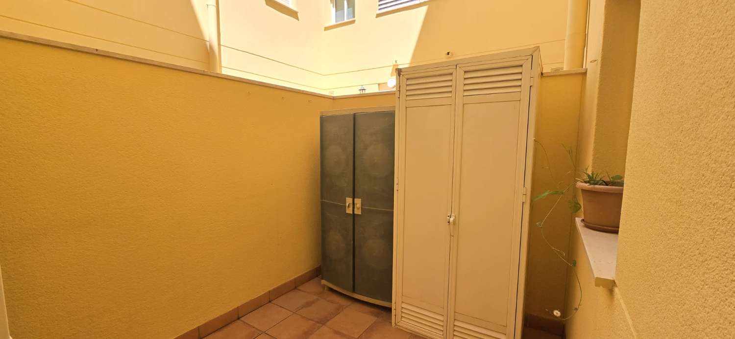 TRES DORMITORIOS DOS BAÑOS Y AMPLIO PATIO