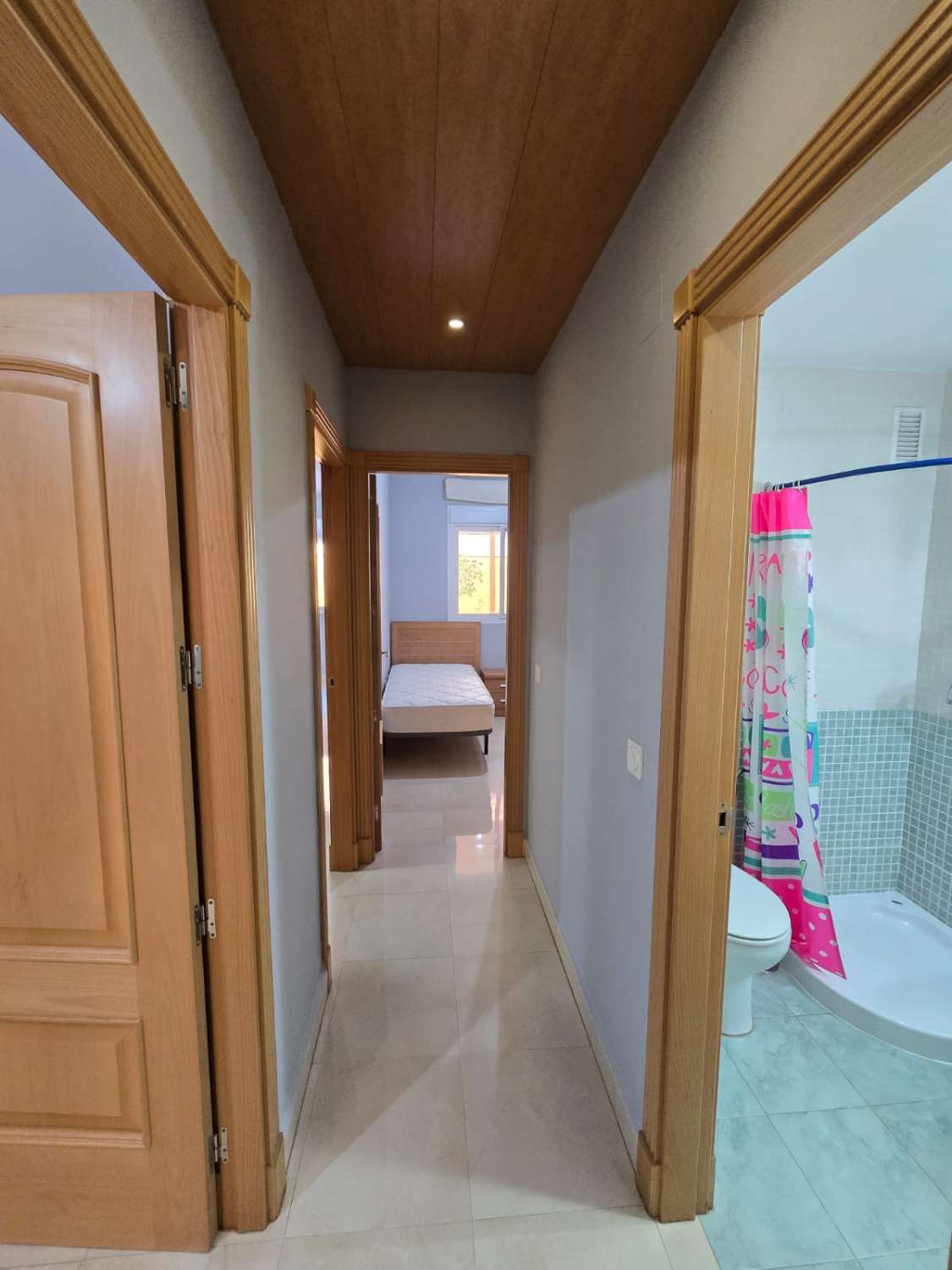 TRES DORMITORIOS DOS BAÑOS Y AMPLIO PATIO