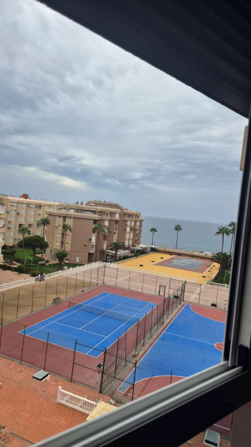 DOS DORMITORIOS EN COSTA DEL ORO