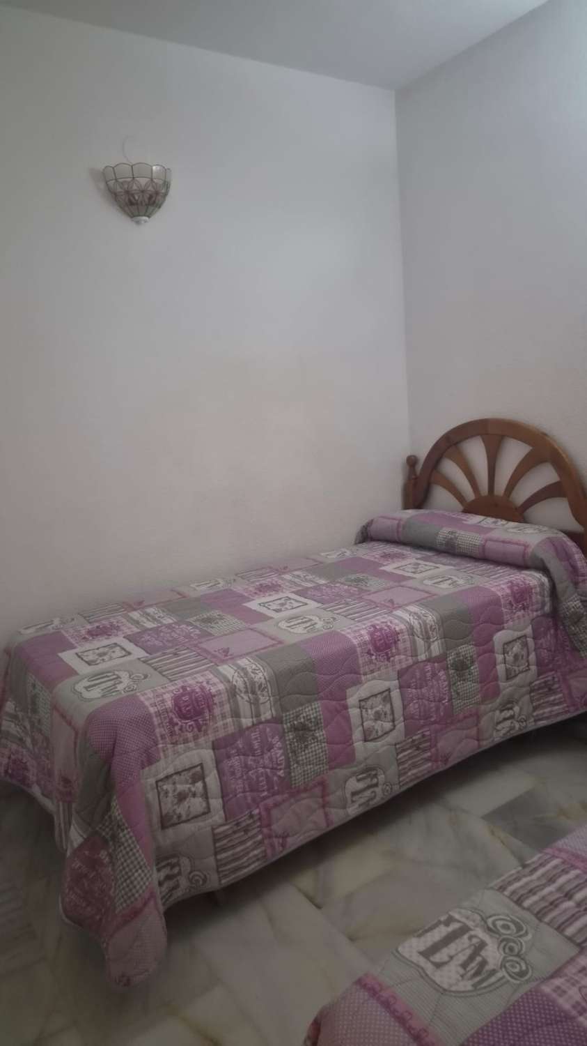 DOS DORMITORIOS EN COSTA DEL ORO